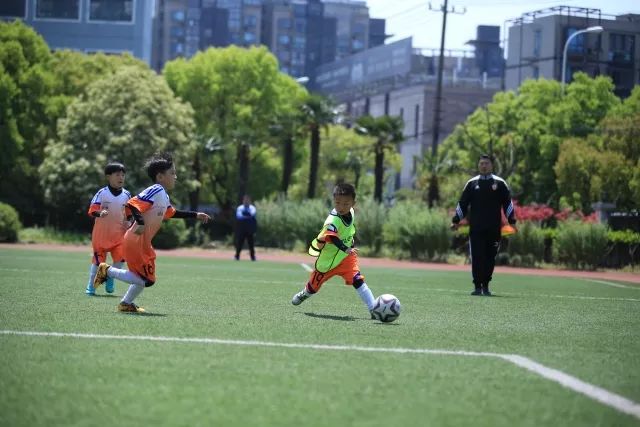 塔图姆34+10绿军险胜雄鹿3连胜 76人力克魔术